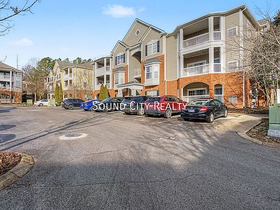 2nd image of 7230 Althorp Way APT W10