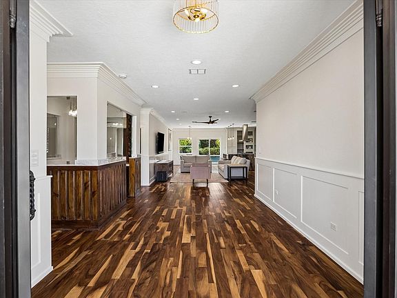 3rd image of 4211 Marlborough Dr