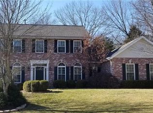 17537 Radcliffe Place Dr, Eureka, MO 63025