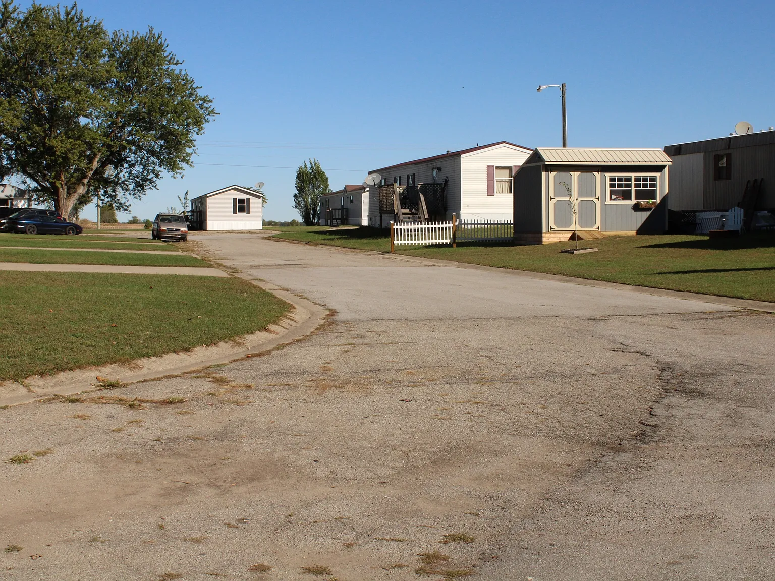 Autumn Grove Mobile Home Park — Photo 4