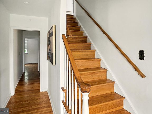 3rd image of 364 S Rolling Rd