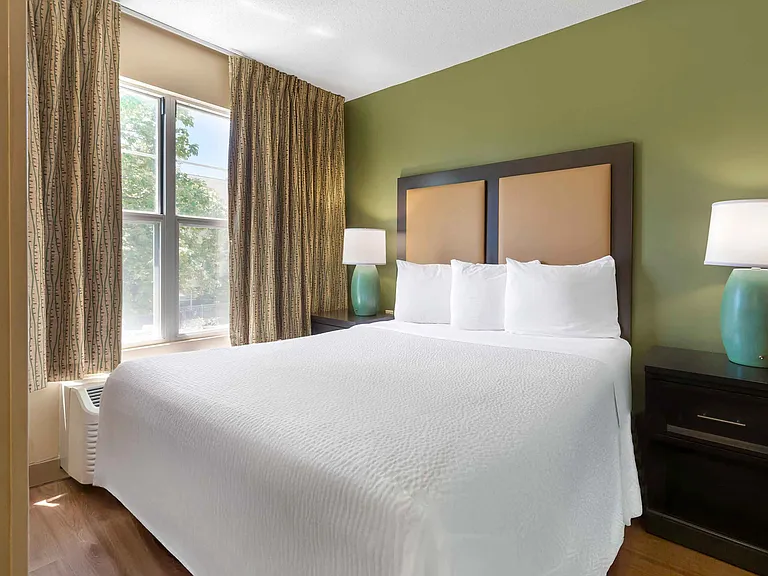 Studio Suite - 1 Queen Bed