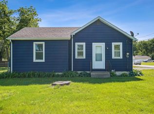 402 Bishop Ave, Waterloo, IA 50707