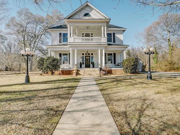 755 Oxford St, Heflin, AL 36264