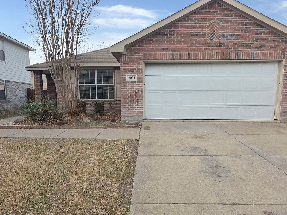 1st image of 2021 Lake Trail Dr