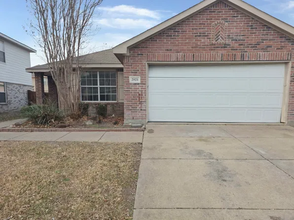 2021 Lake Trail Dr, Heartland, TX 75126