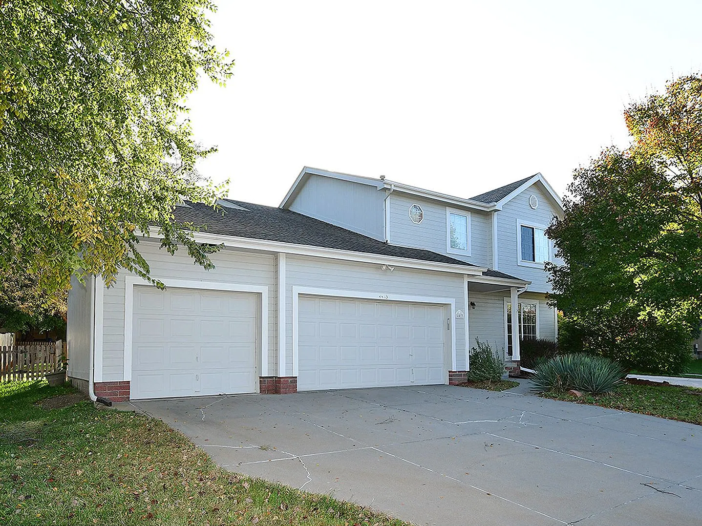 Spacious Four Bedroom Available Now! — Photo 2