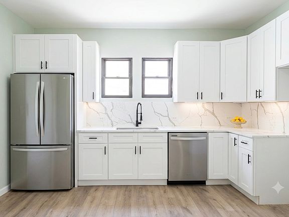 4th image of 6832 S Aberdeen St