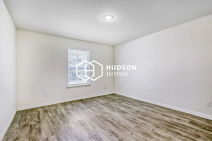 2912 Emma Ln — Photo 12