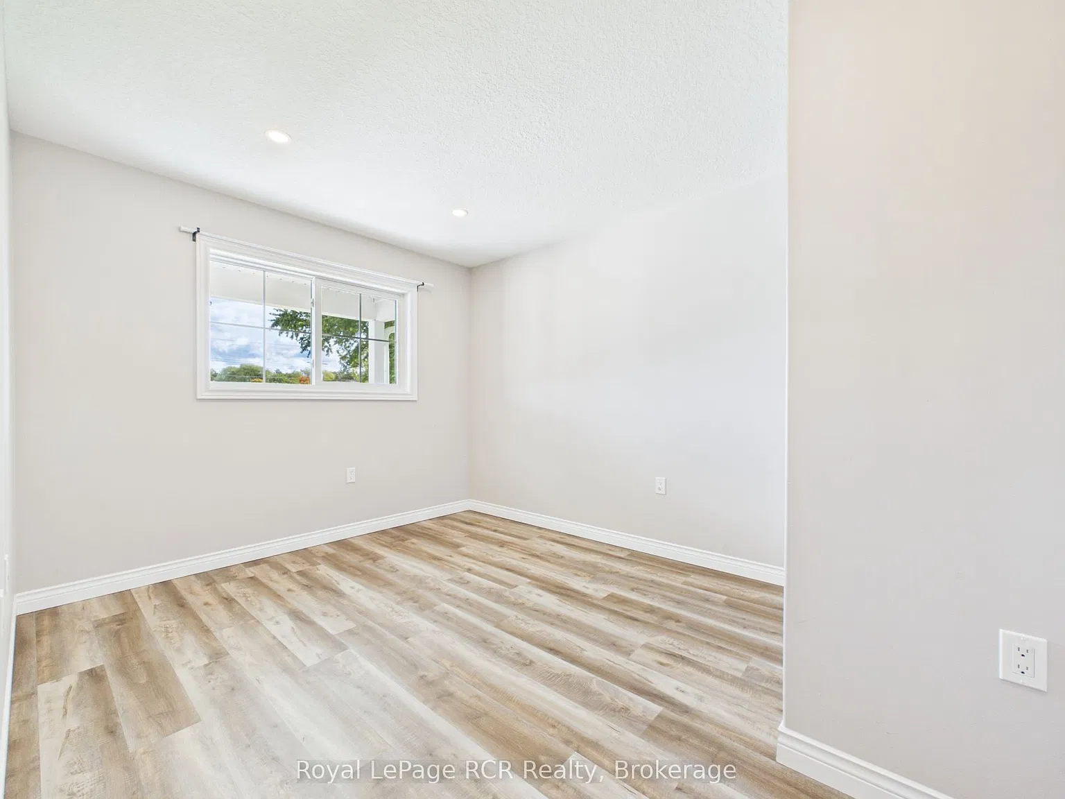 2 bed, $2,000 — Photo 4