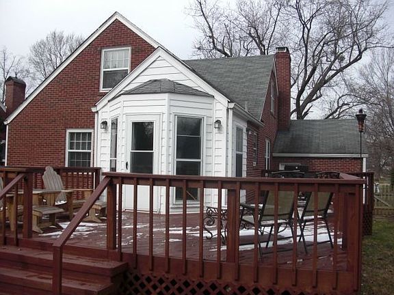4th image of 2100 Lancashire Ave