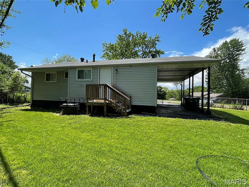 2nd image of 10700 Spring Garden Dr