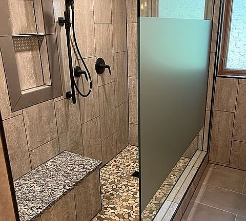 3rd image of 2905 N Meadowlake Dr