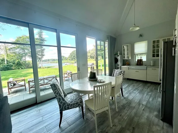 33 Watch Hill Rd, Westerly, RI 02891