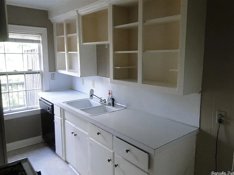 813 Beechwood St #1 — Photo 5