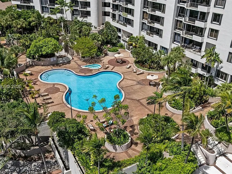 520 Brickell Key Dr #A710 — Photo 37
