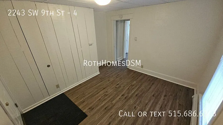 Upstairs Studio/Efficiency in 4 plex On Busline Near Downtown — Photo 4