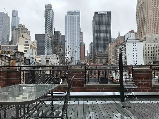 Rented by Avenues Real Estate | media 39