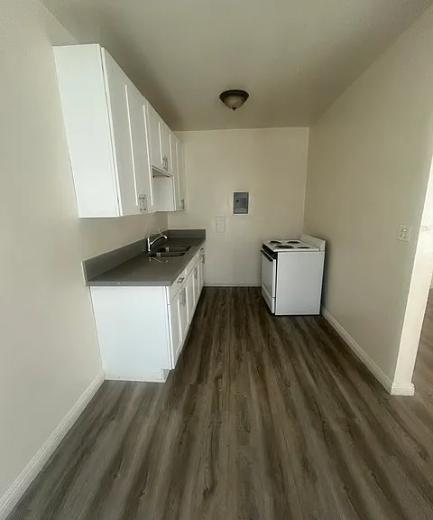 2191 Chestnut Ave #206 — Photo 3