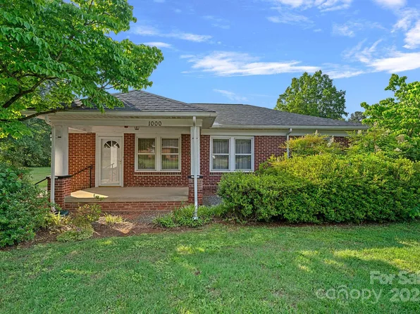 1000 Peachtree Rd, Charlotte, NC 28216