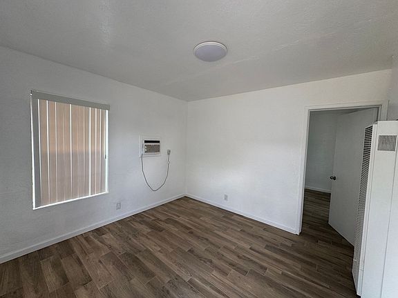 3rd image of 313-315 Beardsley Ave #315-B