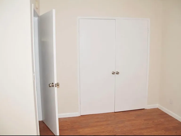 121 E Beacon St #B — Photo 3