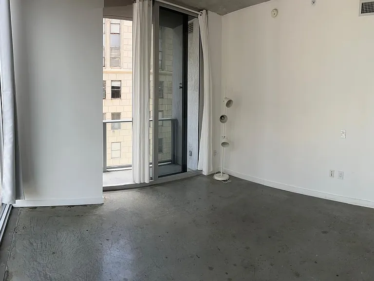 151 SE 1st St #1002 — Photo 5