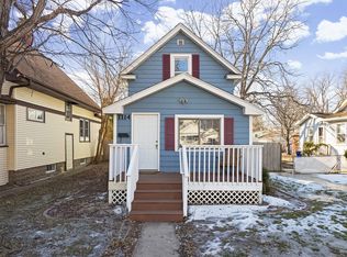 1114 Jessamine Ave E, Saint Paul, MN 55106