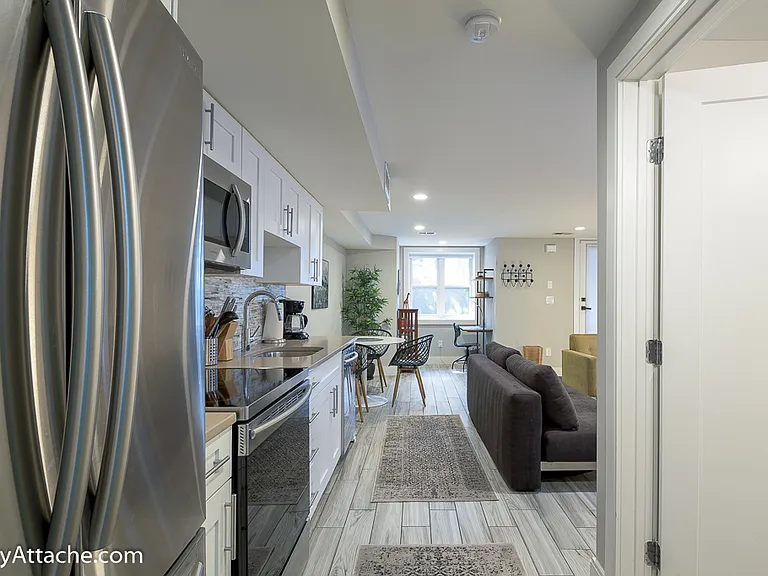 1723 Willard St NW #B — Photo 1