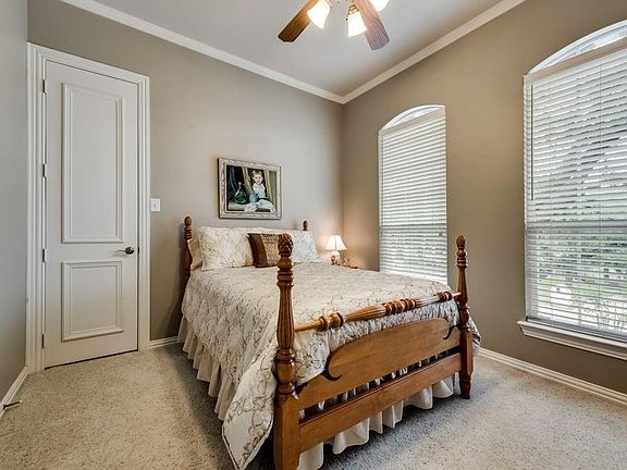 5th image of 3124 University Park Ln