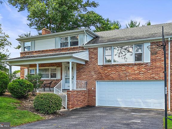 2nd image of 2131 Andover Dr
