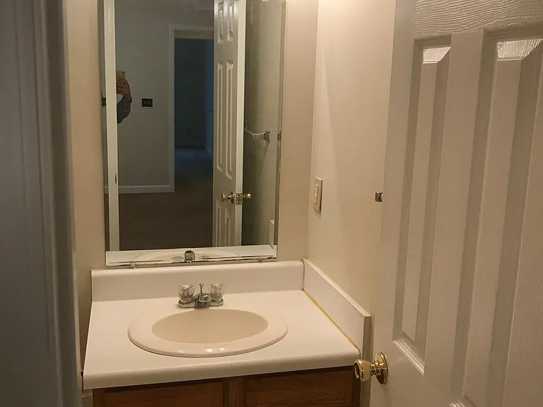 3326 N Barrett St #B — Photo 10