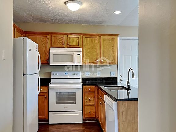4th image of 280 Iris Dr