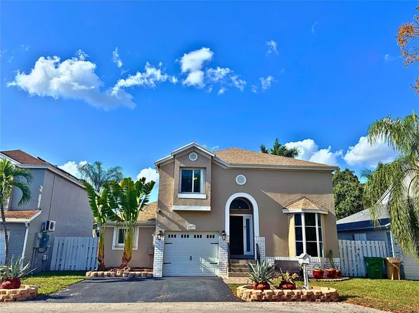10831 SW 11th Manor, Davie, FL 33324
