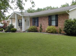 420 Morningside Dr, Saint Peters, MO 63376
