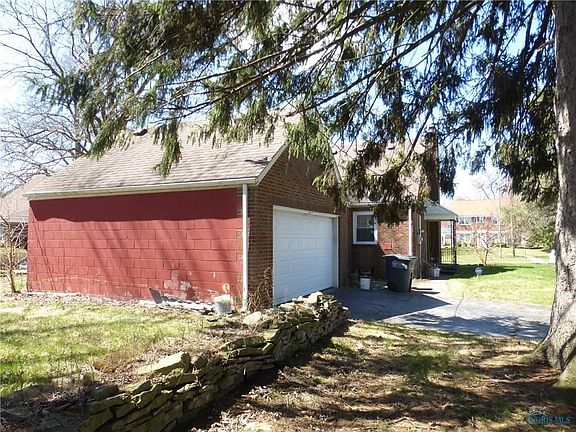 4th image of 3034 Middlesex Dr