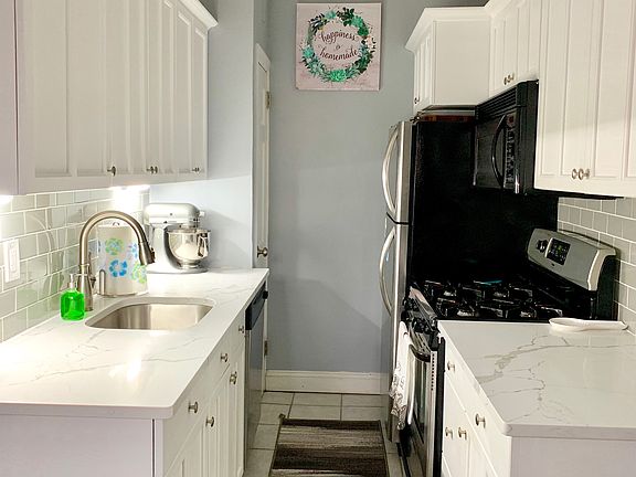 5th image of 19 William St APT 4A