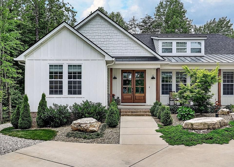 1st image of 5012 Curtis Way