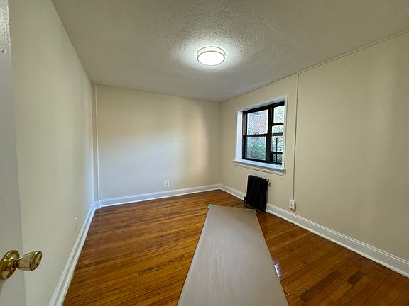 3rd image of 21-14 21st Ave #3