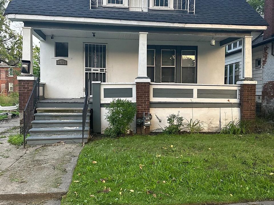 1st image of 2723 Vicksburg St