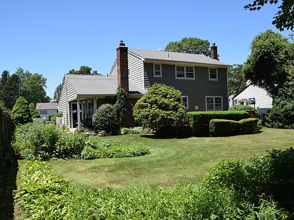 2nd image of 23 Penny St
