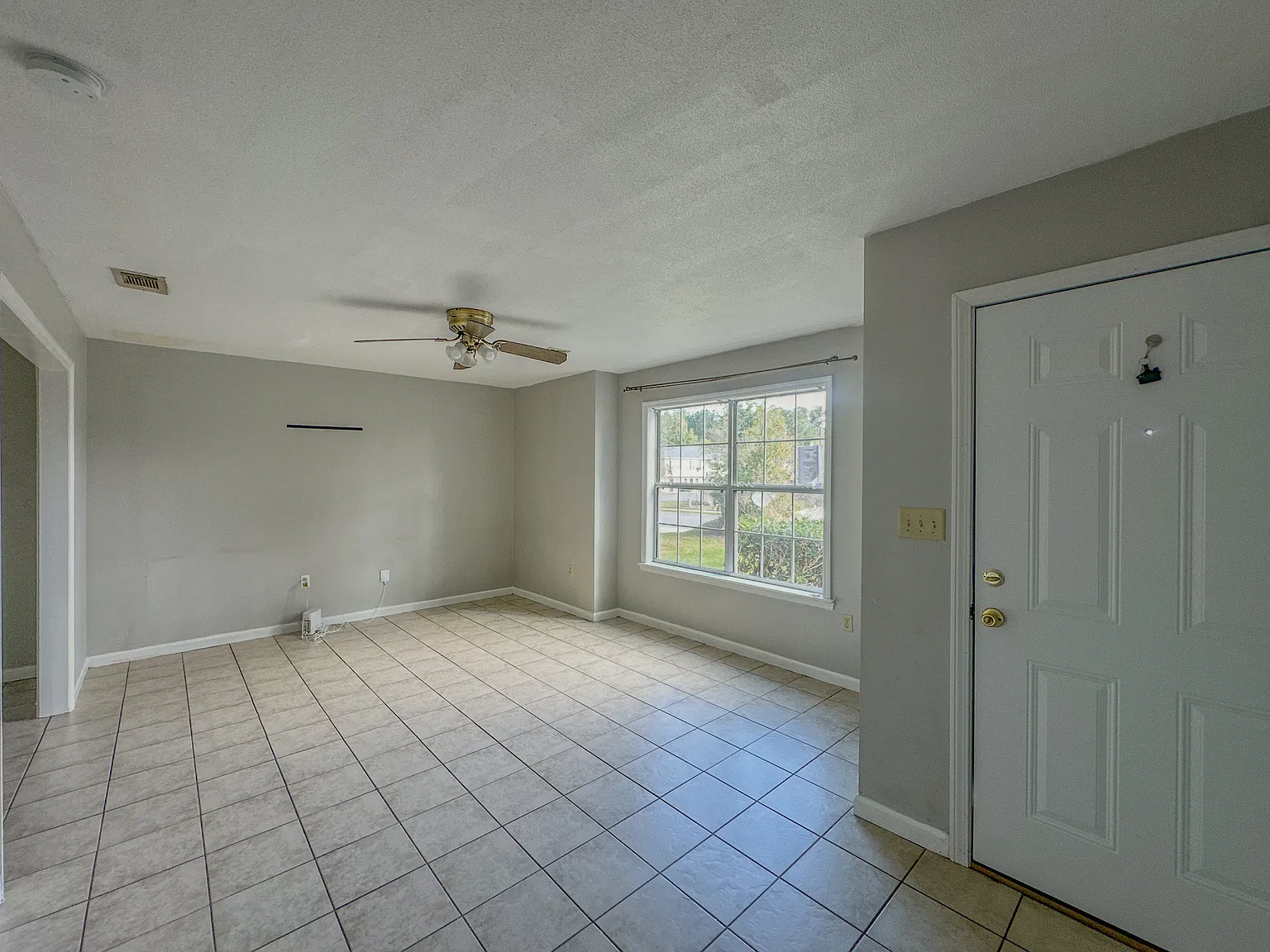 2400 Seth Pl - Apt.B — Photo 2