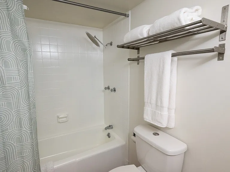 5701 N Glenn St #5 — Photo 16