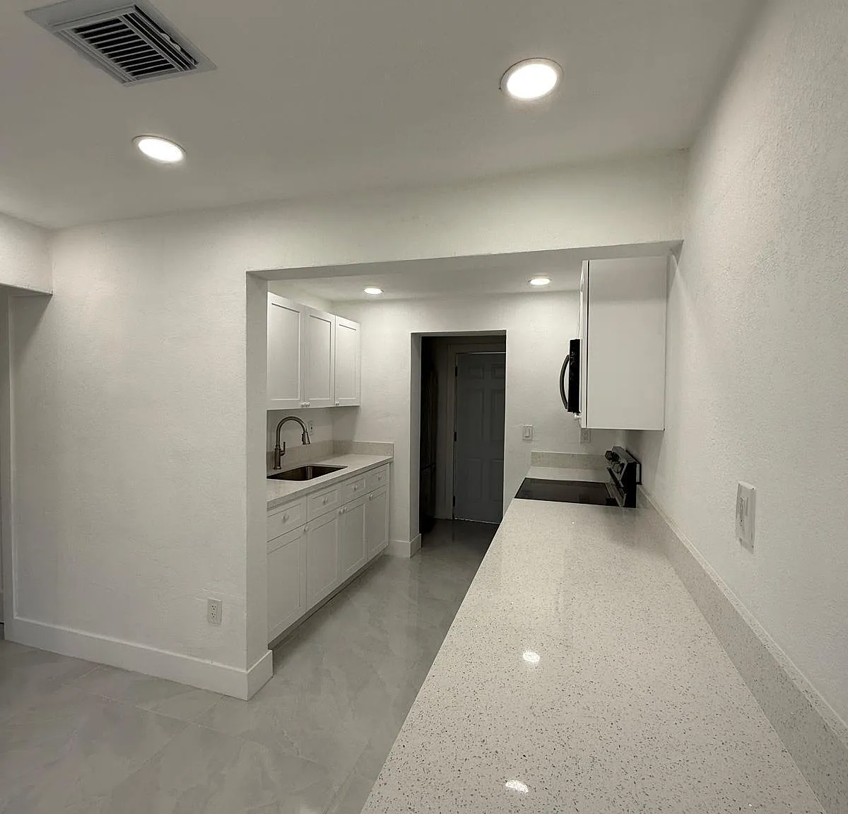 5 bed, 3.0 bath, 1507 sqft, $4,000 — Photo 4