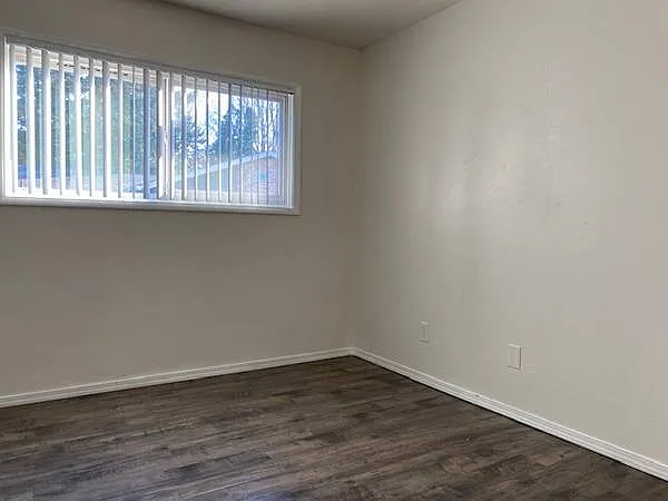Hawthorne Villa Apartments — Photo 8