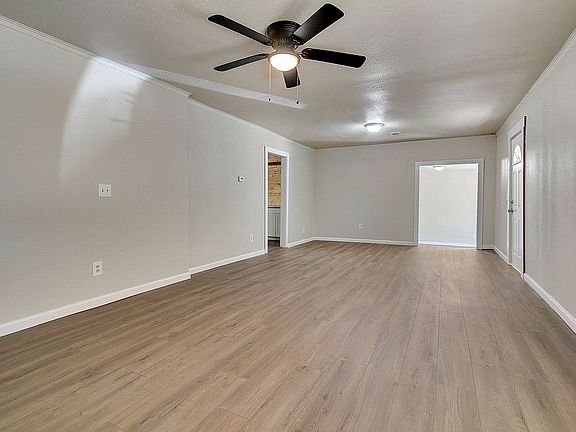 5th image of 30 Dunbar Ave