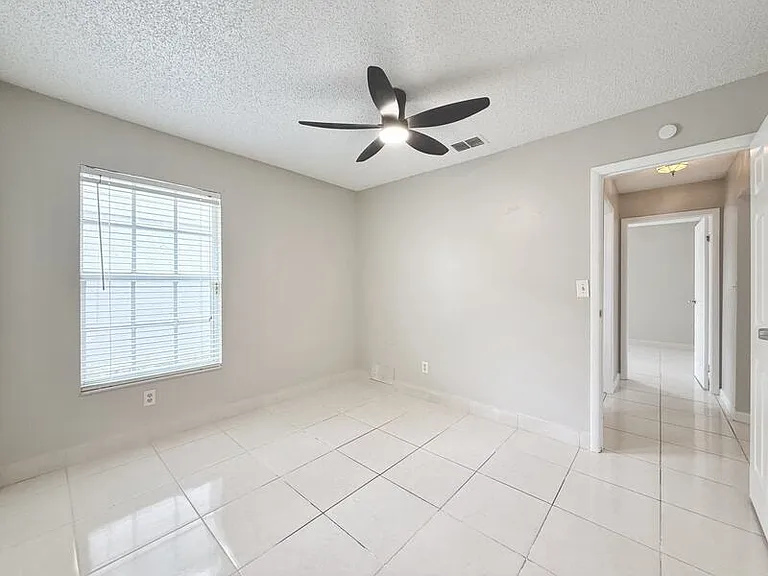11316 Maybrook Ave — Photo 37