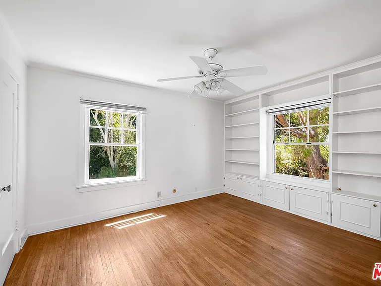 809 N Bedford Dr — Photo 50