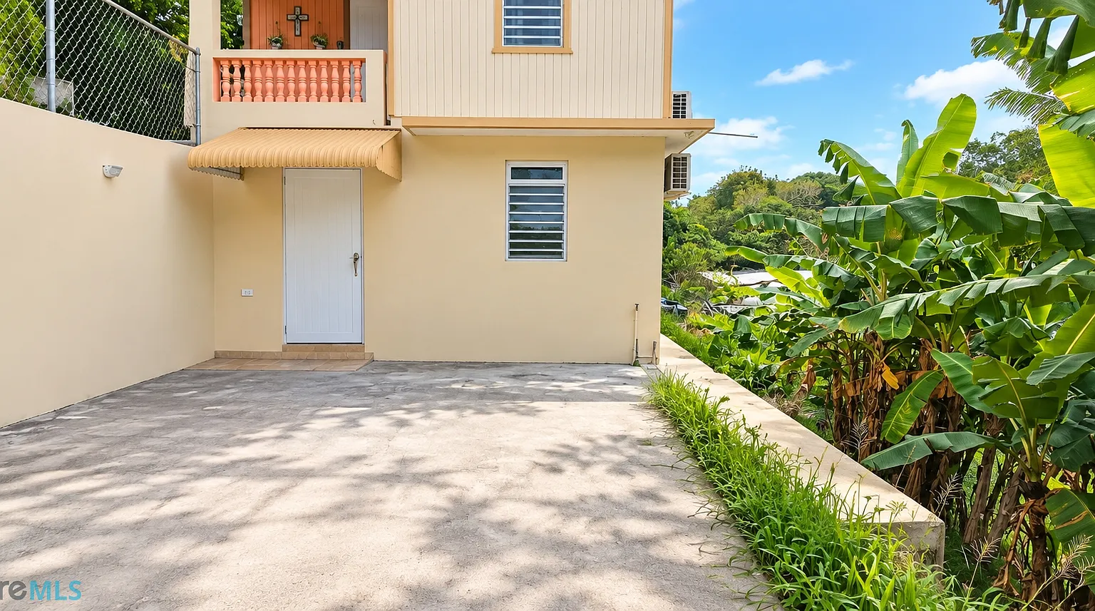 2 bed, 1.0 bath, 800 sqft, $750 — Photo 1