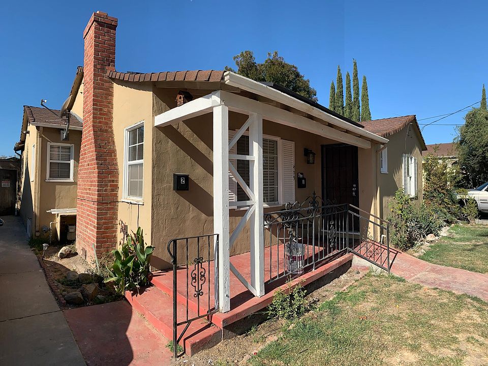 Front House View of Patio